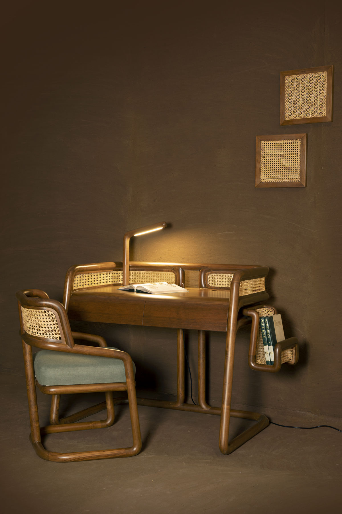 Orion Study Table
